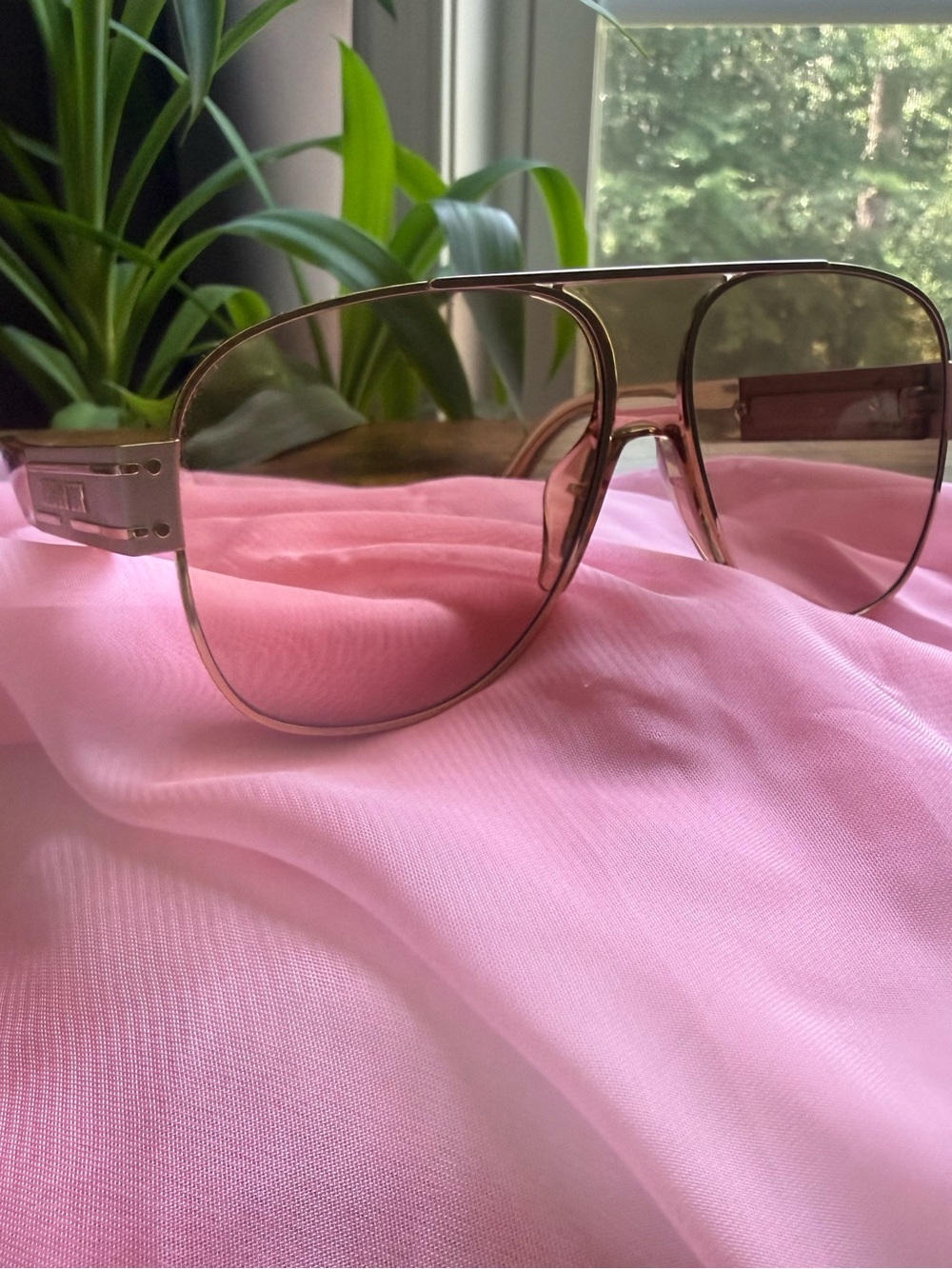 Dior Rose-Tinted Aviator Sunglasses with Branded Temples